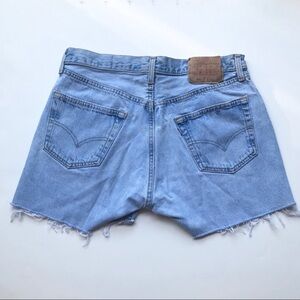 Vintage Levi’s cut off distressed shorts